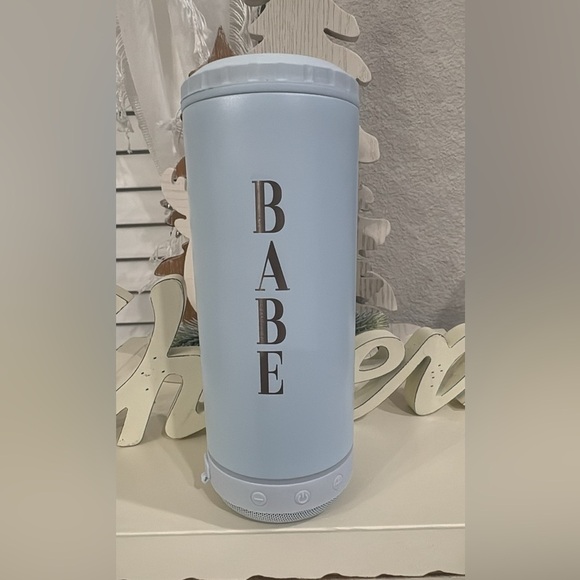BLUETOOTH 4 IN 1 POWDER COATED CAN COOLER SPEAKER ICE WONDERLAND CUSTOM ENGRAVED - Picture 6 of 7